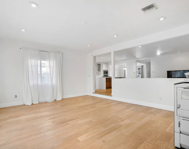649 Tufts Avenue - Photo Thumbnail 23
