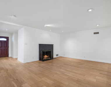 649 Tufts Avenue - Photo Thumbnail 3
