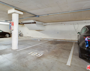 11645 Montana Avenue - Photo Thumbnail 20