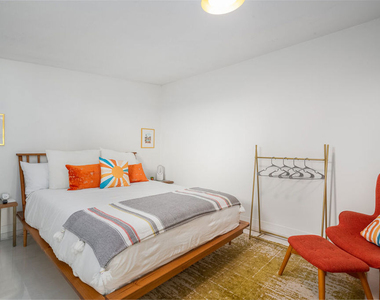 27445 Hombria Drive - Photo Thumbnail 23