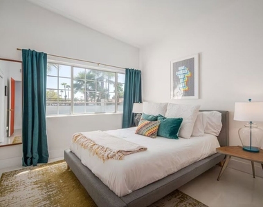 27445 Hombria Drive - Photo Thumbnail 18