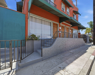 5754 Melrose Avenue - Photo Thumbnail 12