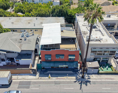 5754 Melrose Avenue - Photo Thumbnail 13