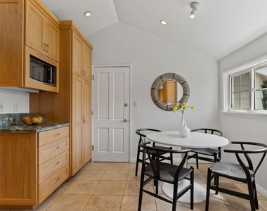 1401 Jonesboro Drive - Photo Thumbnail 10