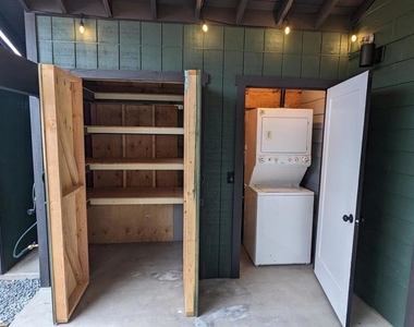 530 Glover Ave. Unit A - Photo Thumbnail 2