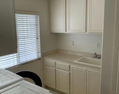 6967 Tradewinds Dr - Photo Thumbnail 23