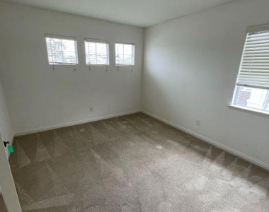 6967 Tradewinds Dr - Photo Thumbnail 34