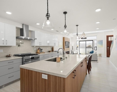 2925 Upshur - Photo Thumbnail 5