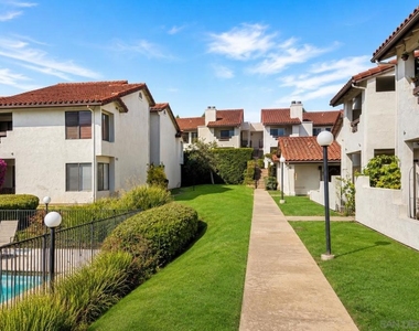 2425 Cranston - Photo Thumbnail 17