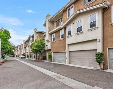 13021 Evening Creek Dr S - Photo Thumbnail 4