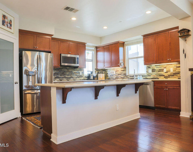 211 Westpark Court - Photo Thumbnail 3