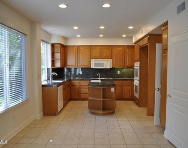 1596 Blue Canyon Street - Photo Thumbnail 5