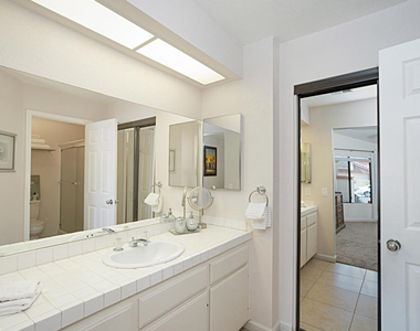76915 Scimitar Way - Photo Thumbnail 16