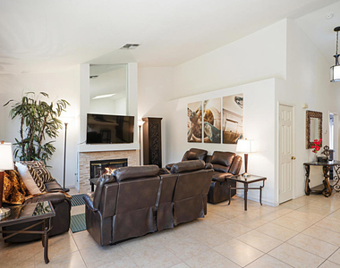 76915 Scimitar Way - Photo Thumbnail 9