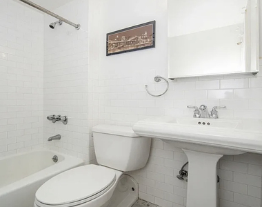 322 West 14th Street - Photo Thumbnail 6