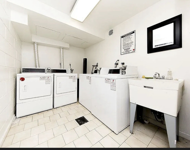 322 West 14th Street - Photo Thumbnail 7