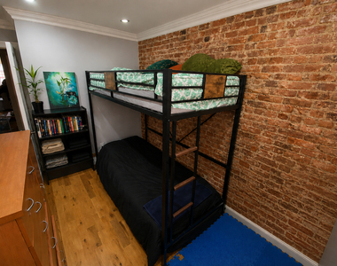 1100 Jefferson Avenue - Photo Thumbnail 8
