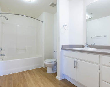 1005 N. Center Avenue - Photo Thumbnail 11