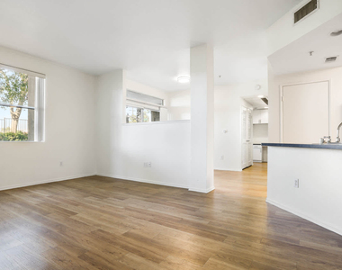 1005 N. Center Avenue - Photo Thumbnail 6