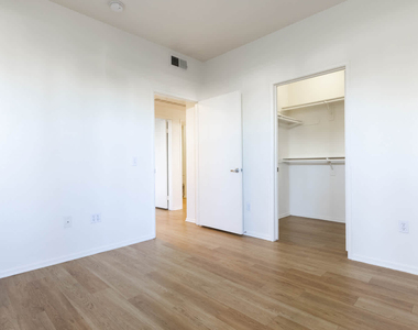 1005 N. Center Avenue - Photo Thumbnail 13