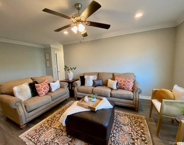 317 Robinson Avenue - Photo Thumbnail 3