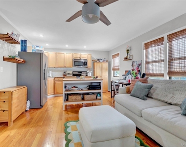 65 W Broadway - Photo Thumbnail 4