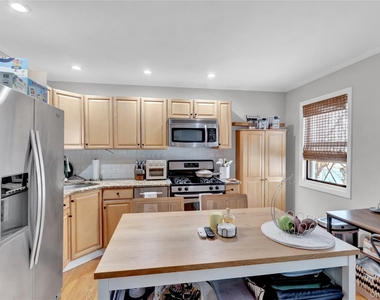 65 W Broadway - Photo Thumbnail 5