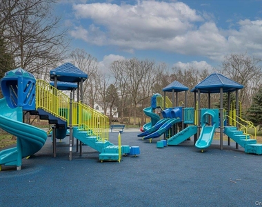 116 Soundview Avenue - Photo Thumbnail 32