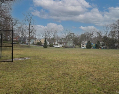 116 Soundview Avenue - Photo Thumbnail 35