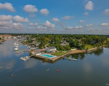 116 Soundview Avenue - Photo Thumbnail 45