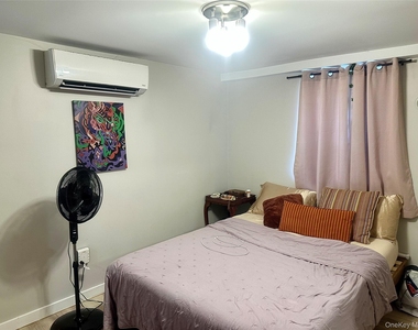 372 Verplanck Avenue - Photo Thumbnail 7
