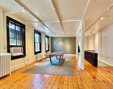 6378 Mill Street - Photo Thumbnail 6