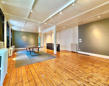 6378 Mill Street - Photo Thumbnail 5