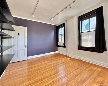 6378 Mill Street - Photo Thumbnail 7