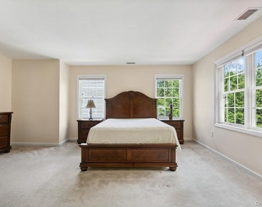 921 Shore Acres Drive - Photo Thumbnail 14