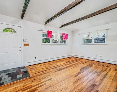71 Pinewood Drive - Photo Thumbnail 3
