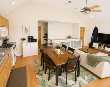 649 W Park Avenue - Photo Thumbnail 4