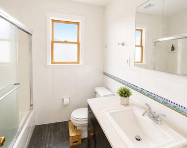 649 W Park Avenue - Photo Thumbnail 9