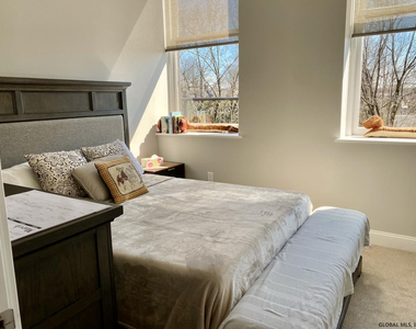 77 Van Dam Street - Photo Thumbnail 21