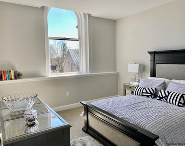 77 Van Dam Street - Photo Thumbnail 19