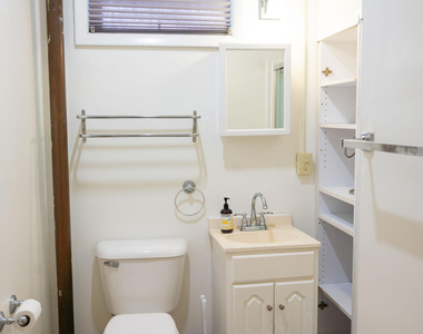2209 15th Street - Photo Thumbnail 4