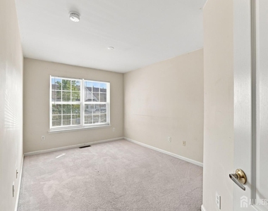 315 Birch Court - Photo Thumbnail 15