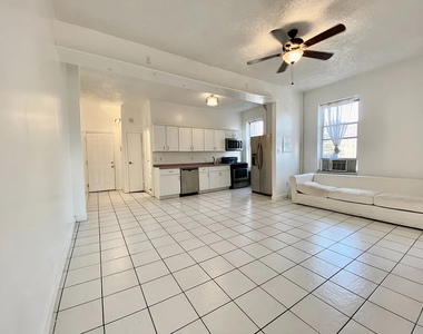 253 Nassau Avenue - Photo Thumbnail 2