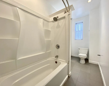 253 Nassau Avenue - Photo Thumbnail 8