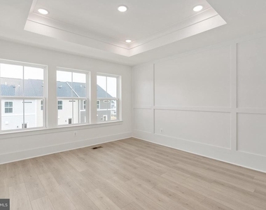 9207 Forkleaf Oak Dr - Photo Thumbnail 30