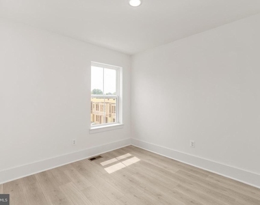 9207 Forkleaf Oak Dr - Photo Thumbnail 38