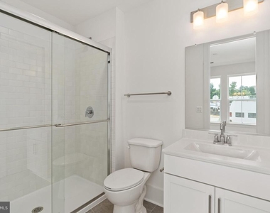 9207 Forkleaf Oak Dr - Photo Thumbnail 11
