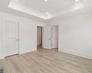 9207 Forkleaf Oak Dr - Photo Thumbnail 31