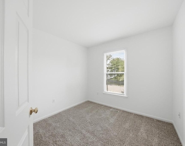 46733 Woodmint Terrace - Photo Thumbnail 13
