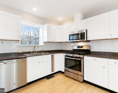 6341 Dogwood Place - Photo Thumbnail 12